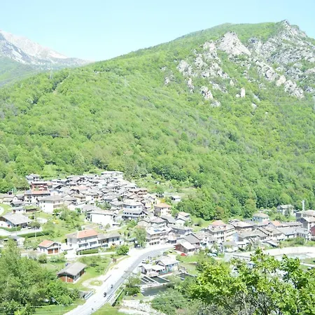 La Slitta Nocleg ze śniadaniem 3*